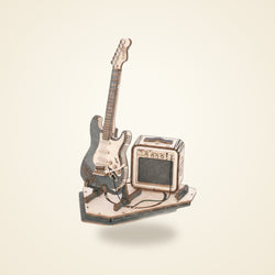 3D Holzpuzzle Rockgitarre, freigestellt auf warmem Creme-Hintergrund