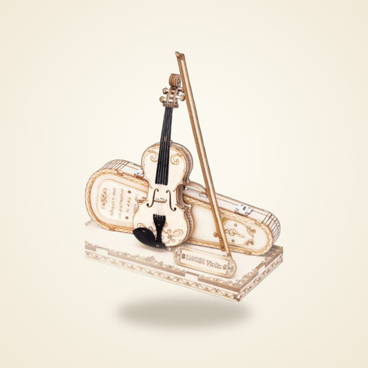 3D Puzzle Holz Violine, freigestellt auf warmem Creme-Hintergrund